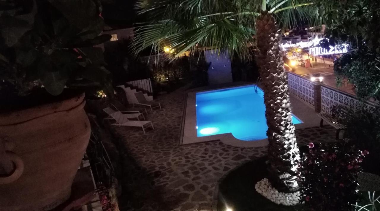 Boutique X Pueblo, Benalmadena Hotel ภายนอก รูปภาพ